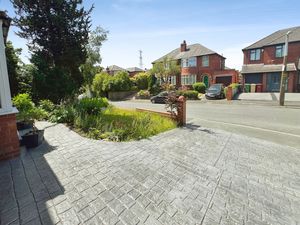 Driveway- click for photo gallery